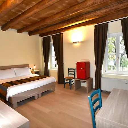 Guest house Le Palazzole 4*