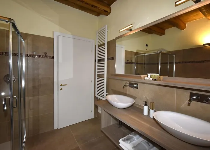 Le Palazzole 4* Colà