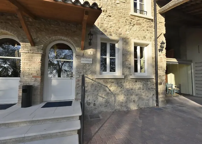 Le Palazzole 4* Colà